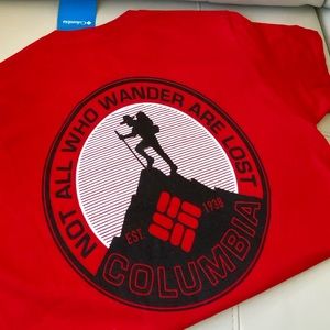 COLUMBIA red T-shirt😎